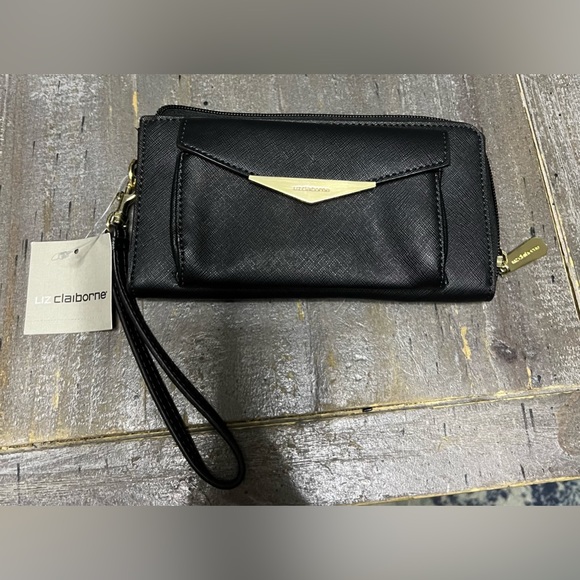 Liz Claiborne black triangle tipped change purse three-quarter, zip wallet. NWT - Picture 1 of 8